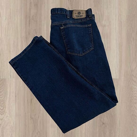Wrangler Regular Fit Jeans - Picture 1 of 6